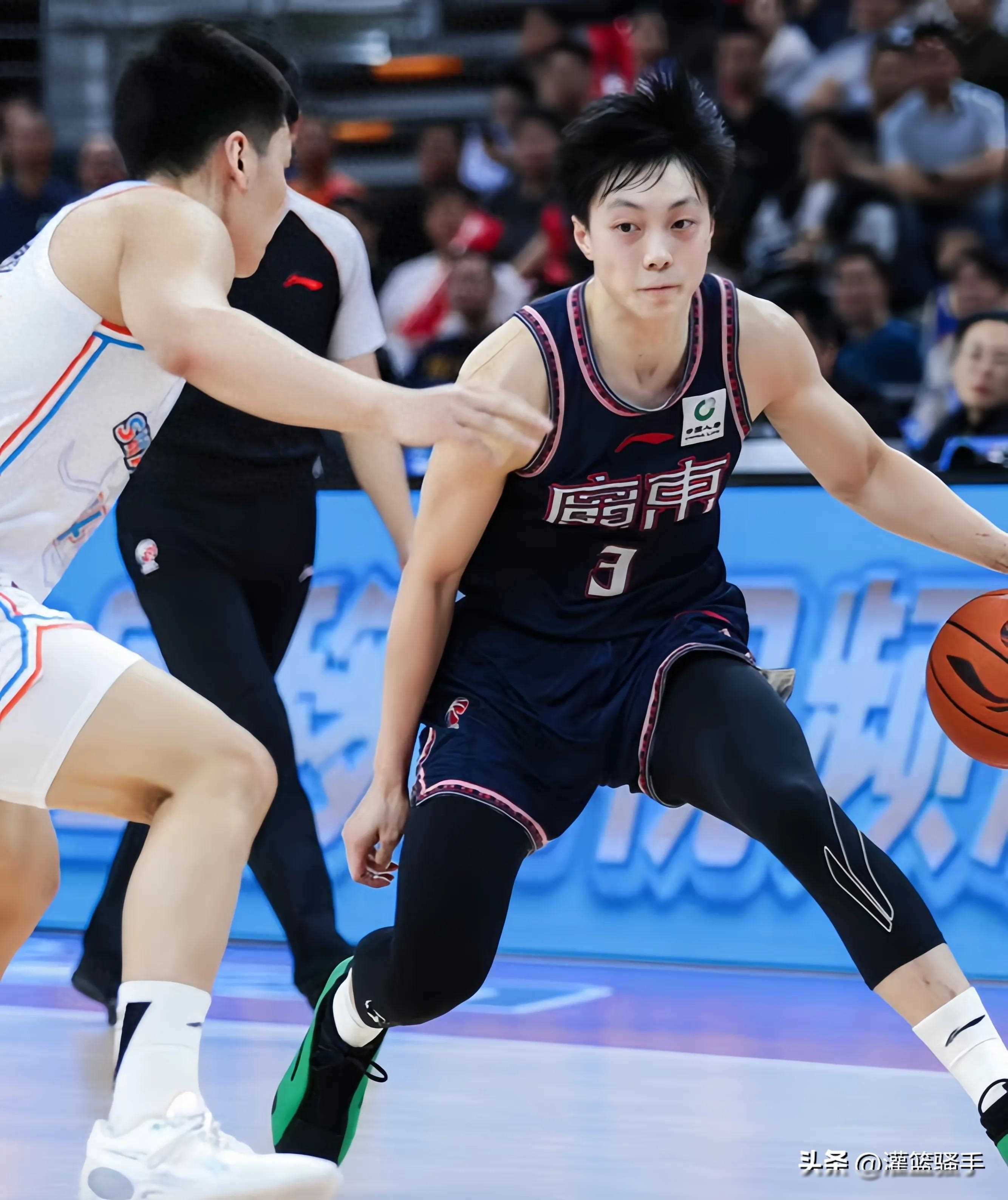 熊猫直播-赛前体能课后，武汉三镇完成体检备战全明星赛，赛场秩序良好，高层口径保持一致的简单介绍