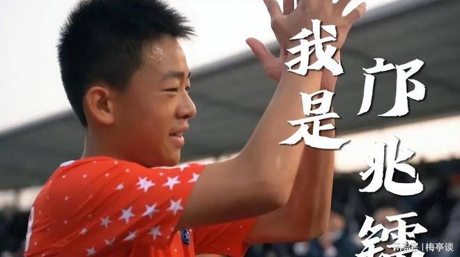 熊猫体育-莱万多夫斯基连续三场比赛得分超过反败为胜，巴塞罗那不断突破！引发球迷热议的简单介绍