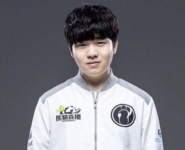 熊猫体育-包含Karsa遭遇十二连败，MAD教练面临压力！的词条