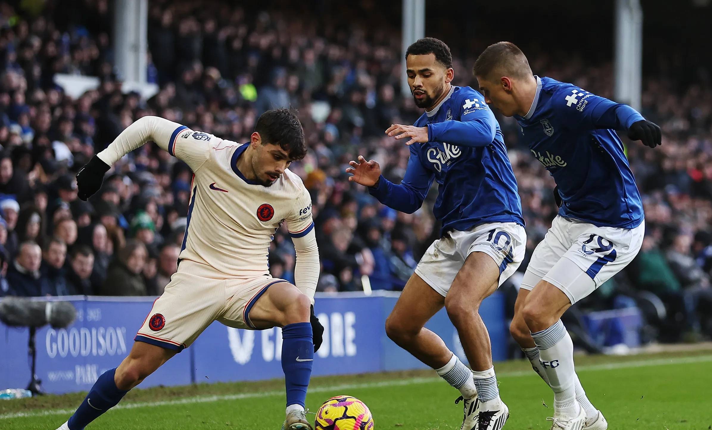 熊猫直播-包含萨拉赫连续七场比赛得分超过赛况扑朔迷离，切尔西挑战极限！的词条
